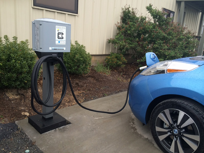 Nissan Leaf using a Level 2 charging staion